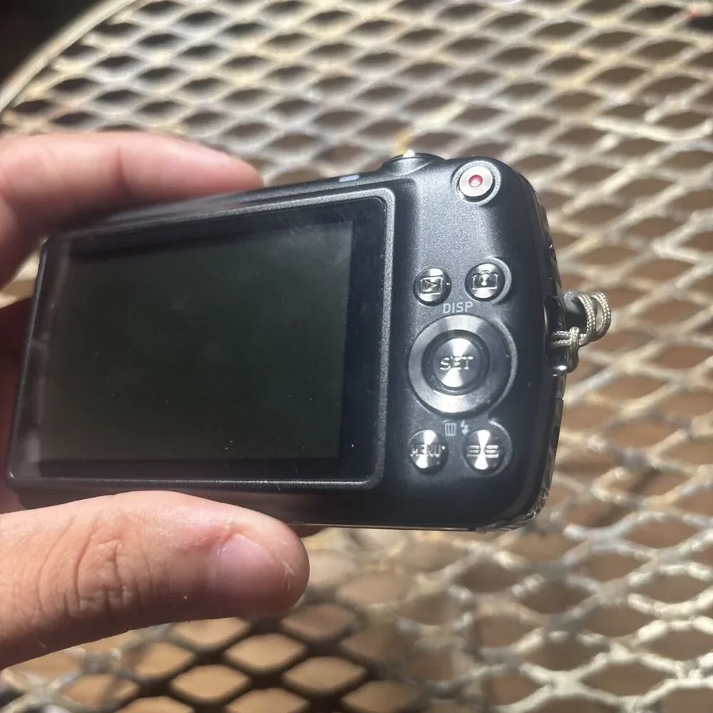 Casio EXILIM EX-S5 10.1MP Digital Camera Black 1 Battery No Charger Tested Works